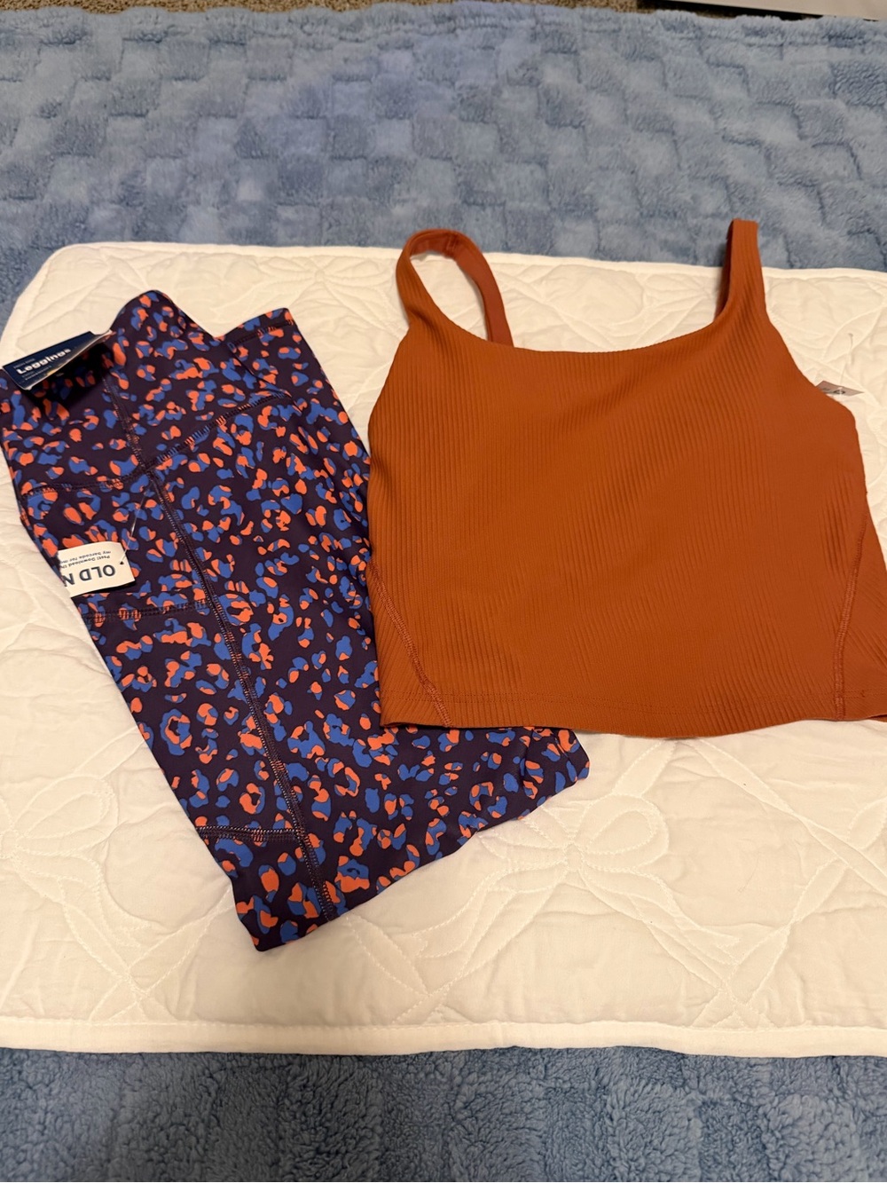 Set: Old Navy Cropped Leggings and Longline Sportsbra NWT!